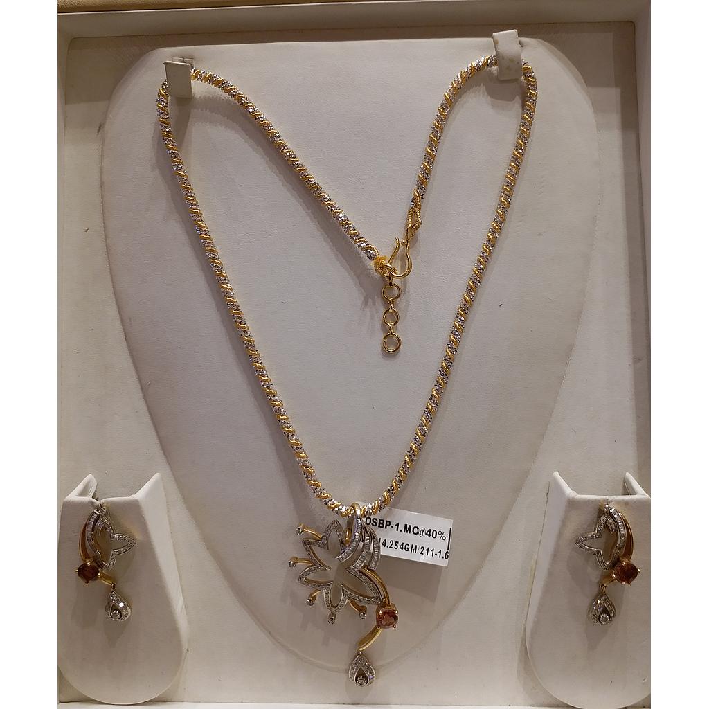 DIAMOND HALF SET PENDENT