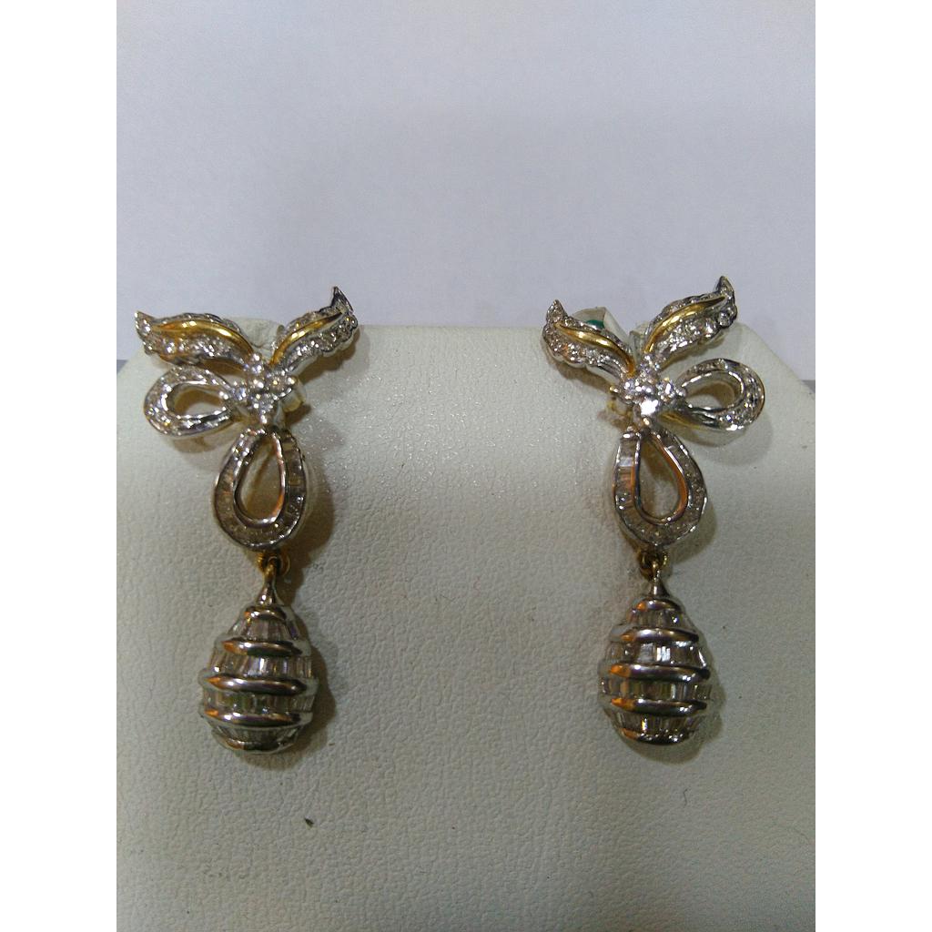 DIAMOND HALF SET PENDENT