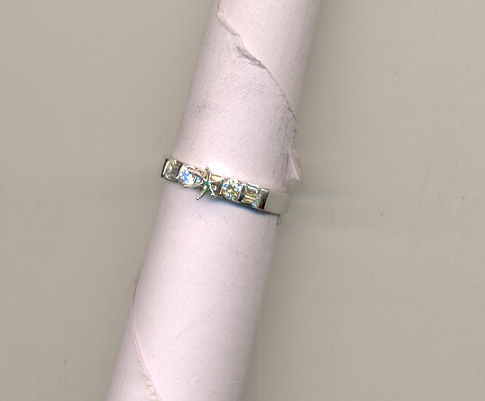 DIAMOND RING LADIES FANCY