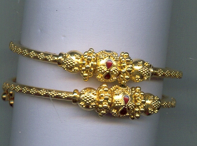 GOLD BANGLE BABY