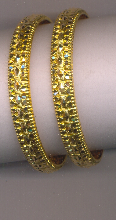 GOLD BANGLE