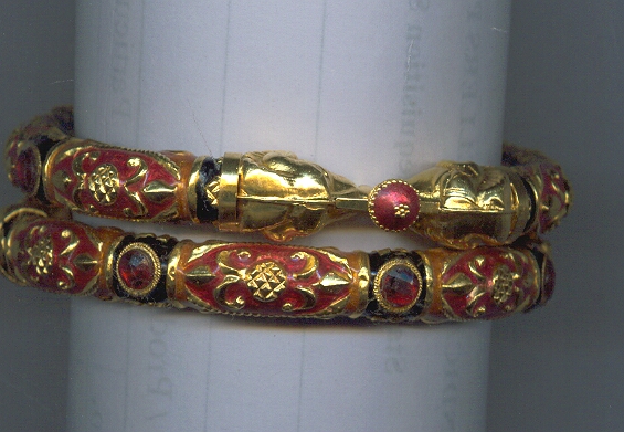 GOLD BANGLE ANTIQUE EXCLUSIVE