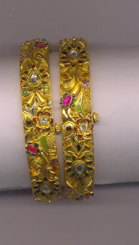 GOLD BANGLE ANTIQUE EXCLUSIVE