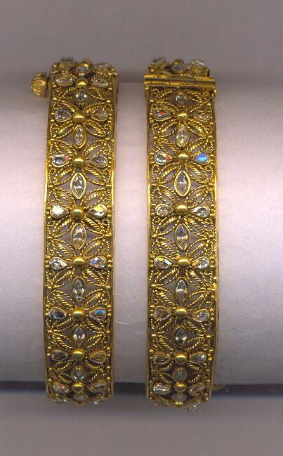 GOLD BANGLE ANTIQUE EXCLUSIVE