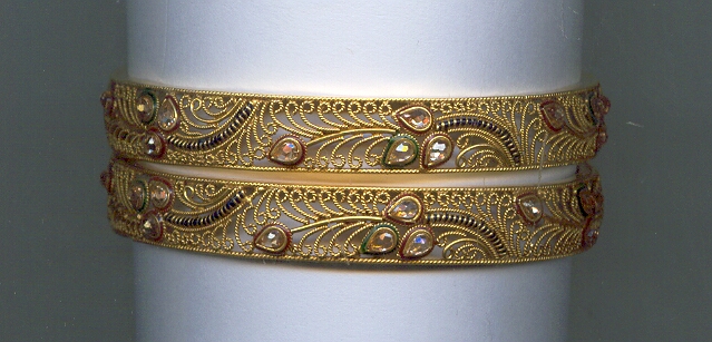 GOLD BANGLE ANTIQUE EXCLUSIVE