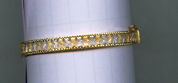 GOLD BANGLE DESIGNER EXCLUSIVE