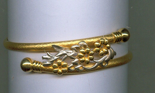 GOLD BANGLE DESIGNER EXCLUSIVE