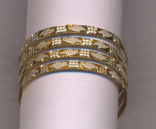 GOLD BANGLE MACHINE CUTTING FANCY