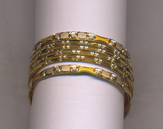 GOLD BANGLE MACHINE CUTTING FANCY