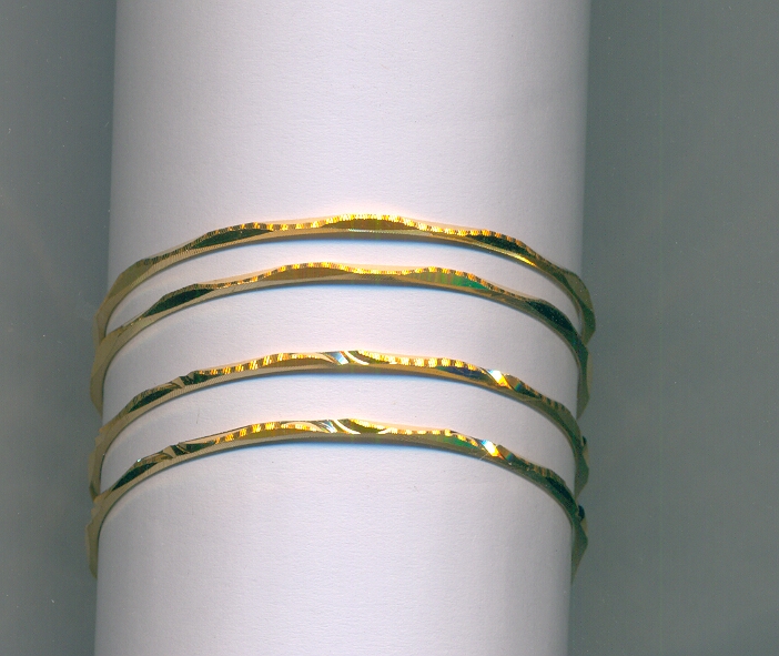 GOLD BANGLE MACHINE CUTTING FANCY