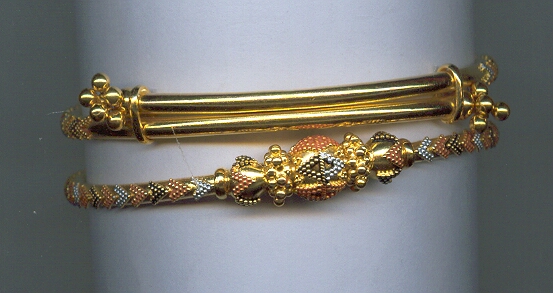 GOLD BANGLE PLAIN EXCLUSIVE