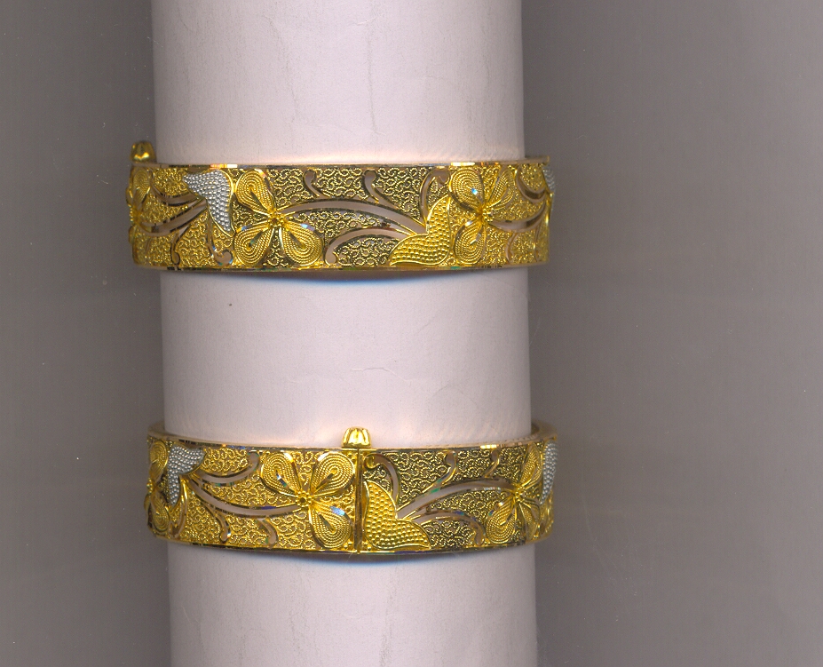 GOLD BANGLE PLAIN EXCLUSIVE