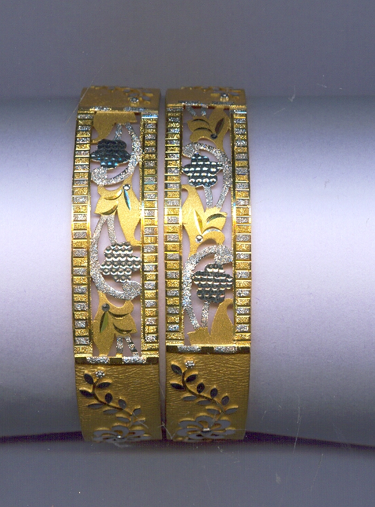 GOLD BANGLE PLAIN EXCLUSIVE