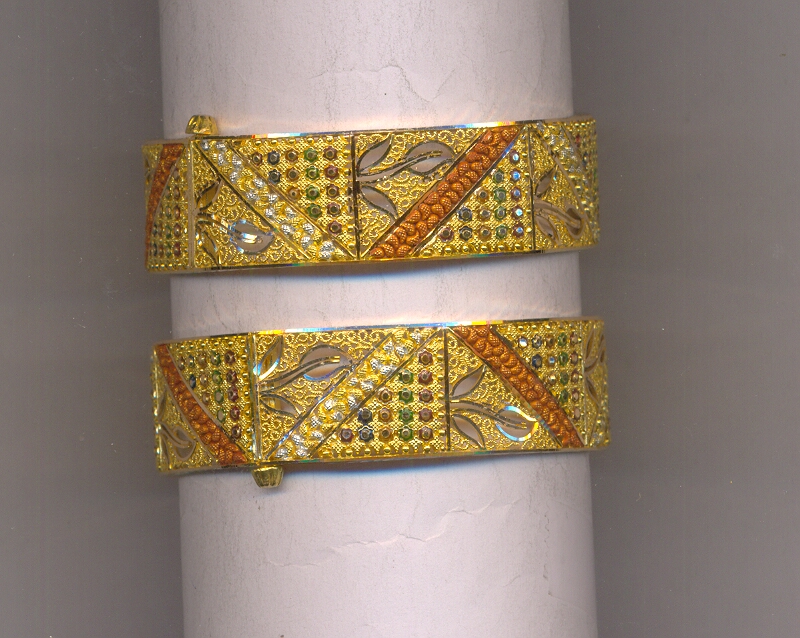 GOLD BANGLE PLAIN EXCLUSIVE