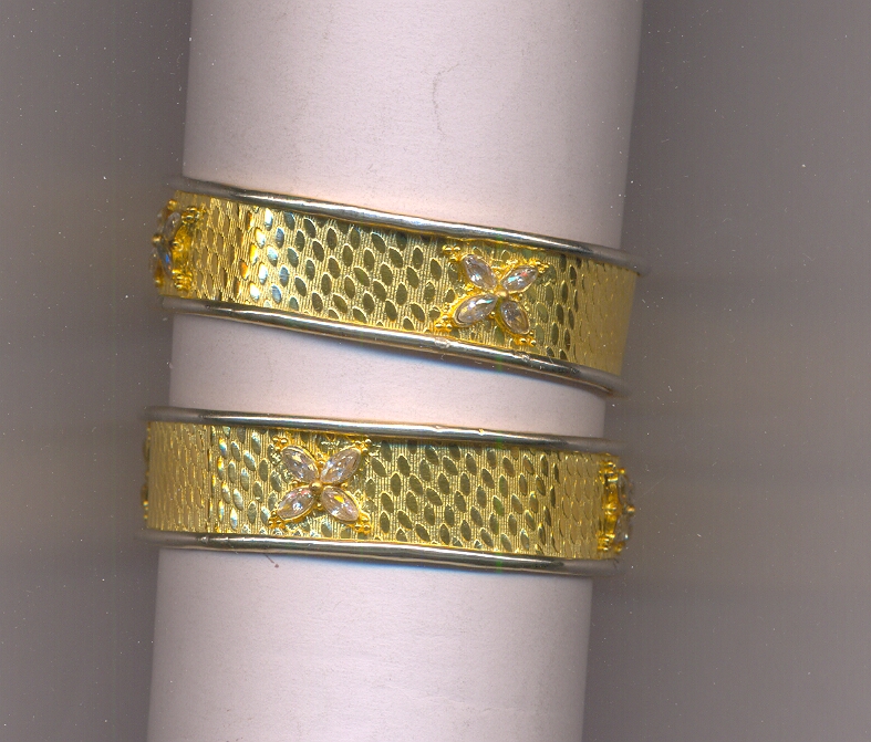 GOLD BANGLE PLAIN EXCLUSIVE