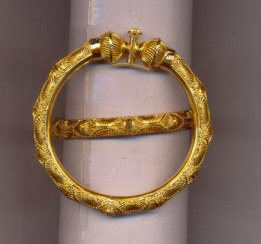 GOLD BANGLE PLAIN EXCLUSIVE