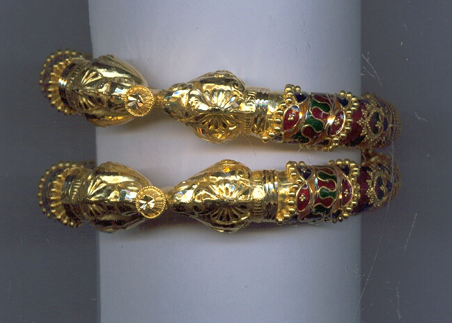 GOLD BANGLE PLAIN EXCLUSIVE