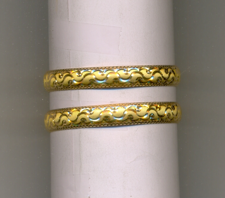 GOLD BANGLE PLAIN EXCLUSIVE