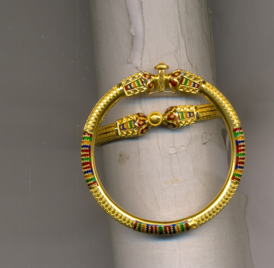 GOLD BANGLE PLAIN EXCLUSIVE
