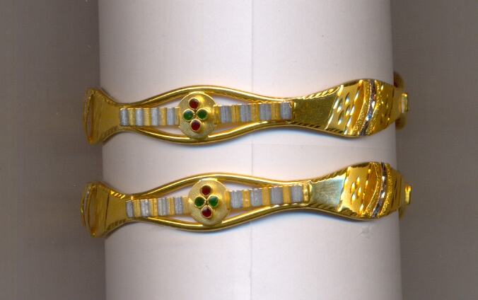 GOLD BANGLE PLAIN EXCLUSIVE