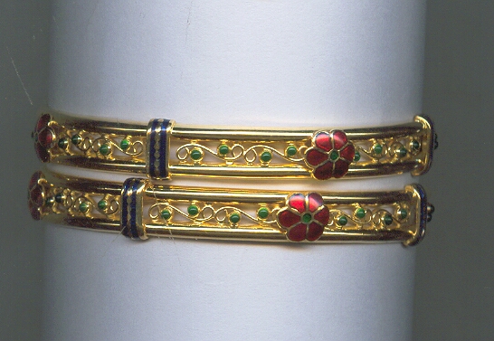 GOLD BANGLE PLAIN EXCLUSIVE