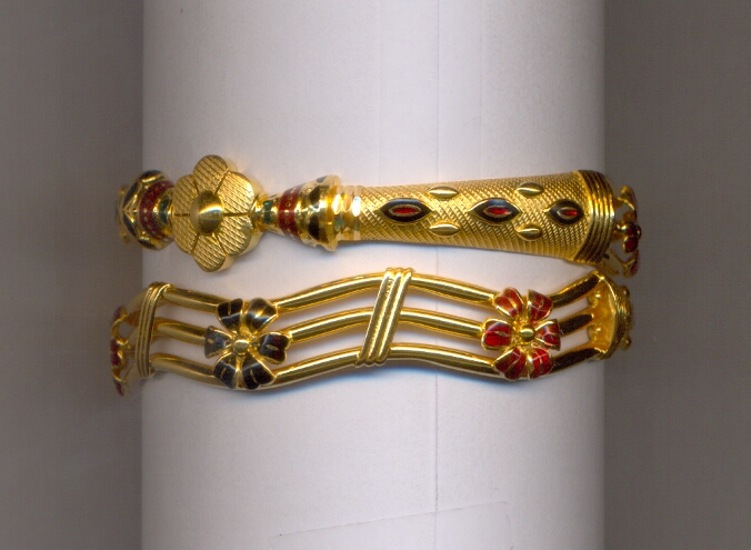 GOLD BANGLE PLAIN EXCLUSIVE