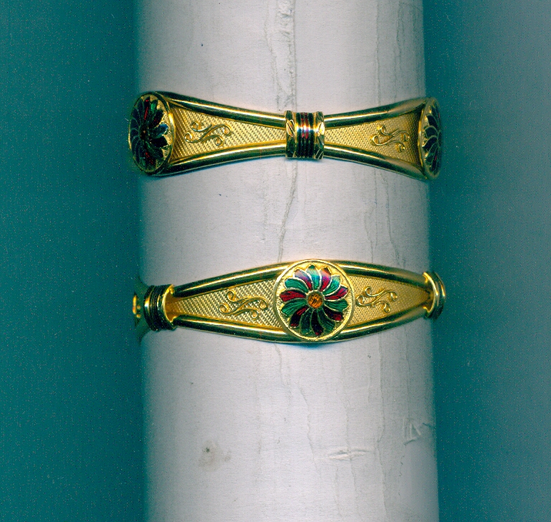 GOLD BANGLE PLAIN EXCLUSIVE