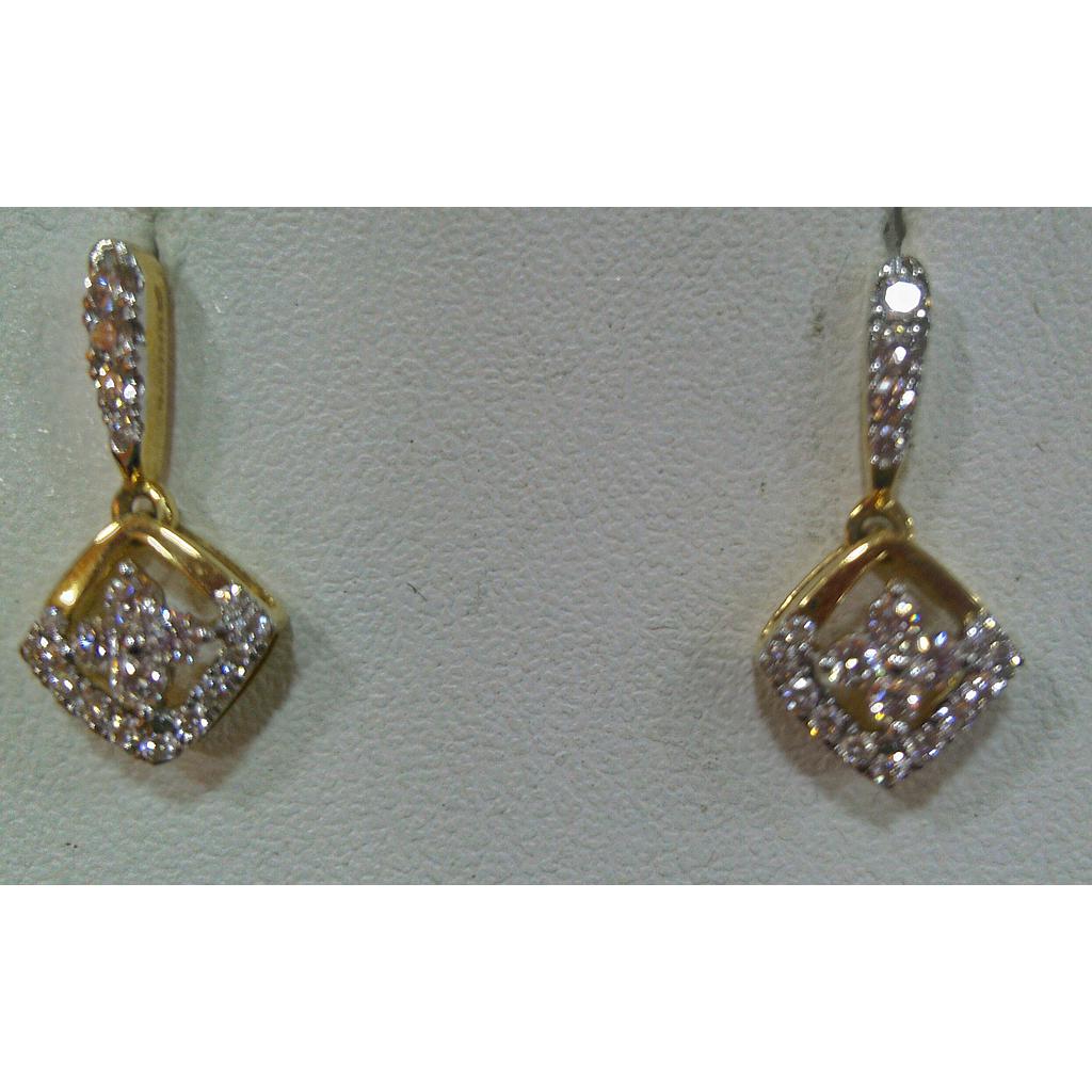 DIAMOND HALF SET PENDENT