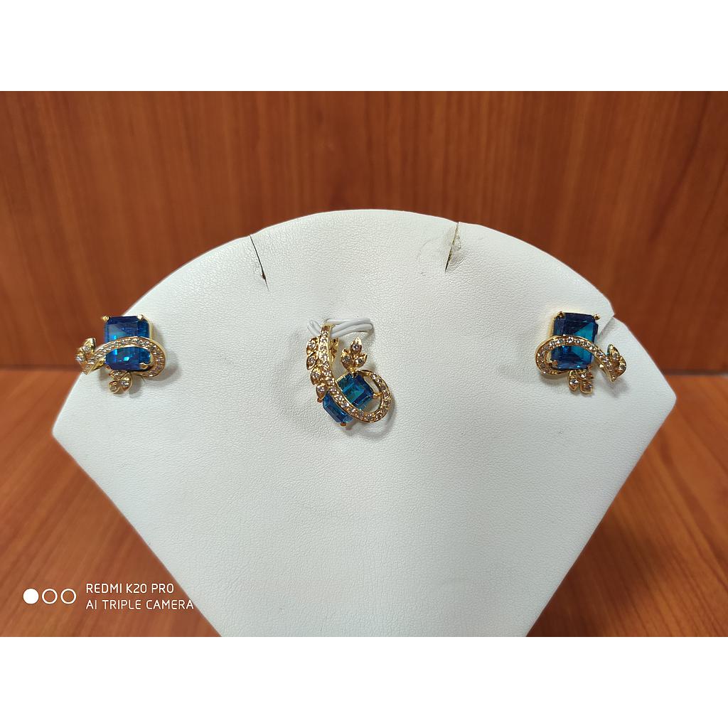DIAMOND SET PENDENT
