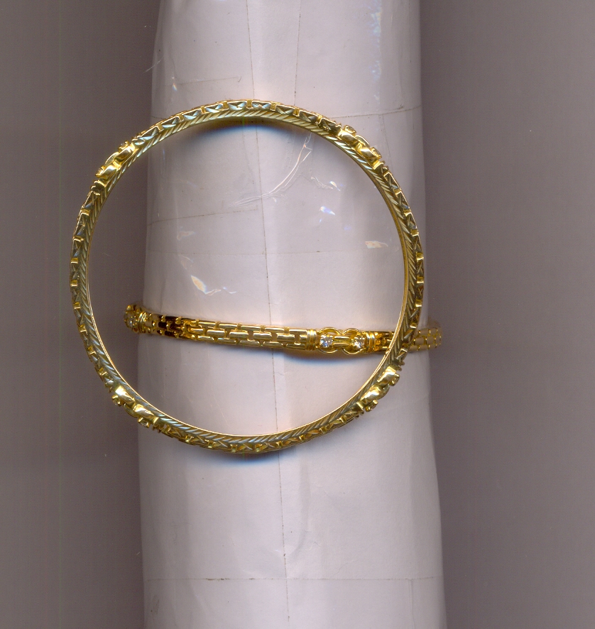 DIAMOND BANGLE