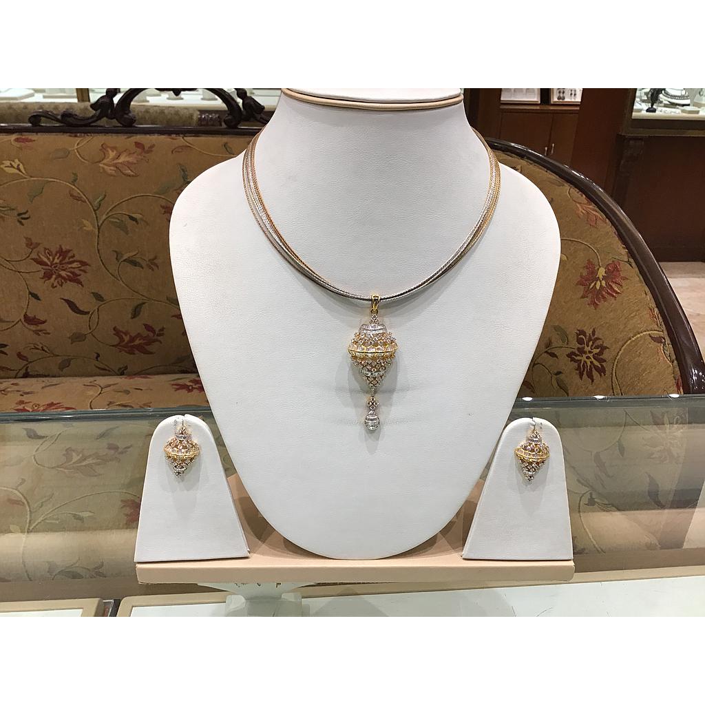 DIAMOND HALF SET PENDENT FANCY