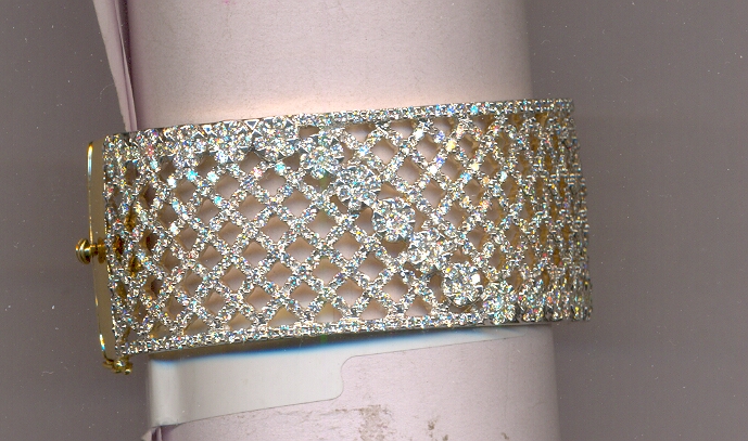 DIAMOND BRACELET