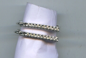 DIAMOND EARRING