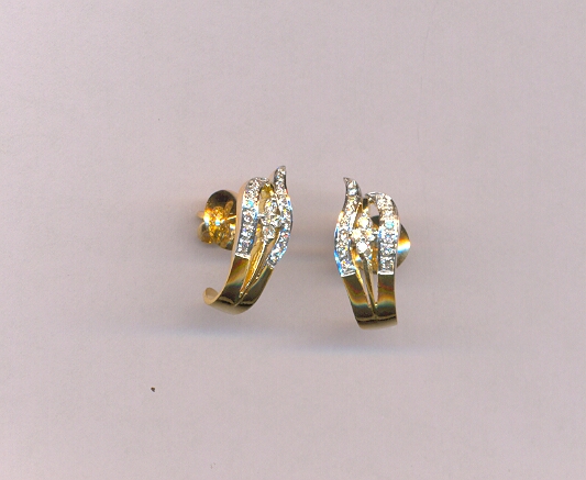 DIAMOND EARRING