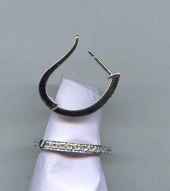 DIAMOND EARRING