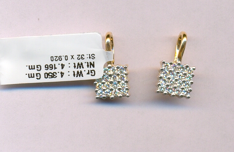 DIAMOND EARRING