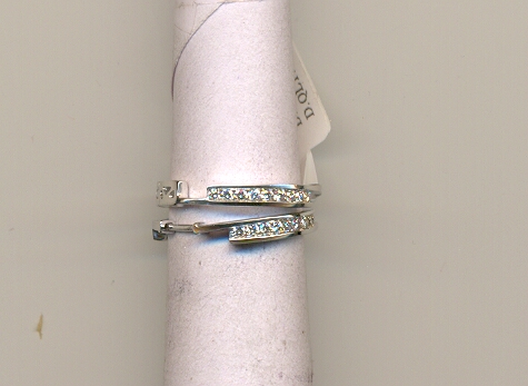 DIAMOND EARRING