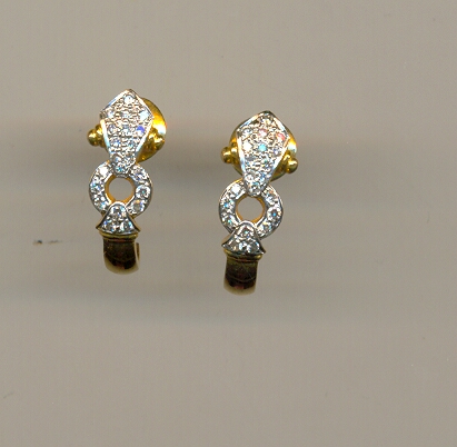 DIAMOND EARRING