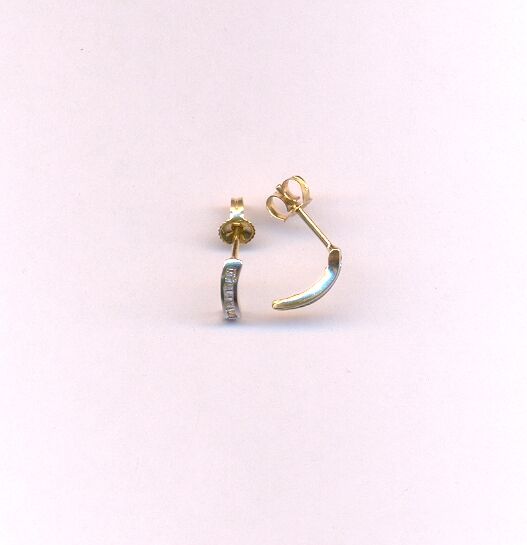 DIAMOND EARRING