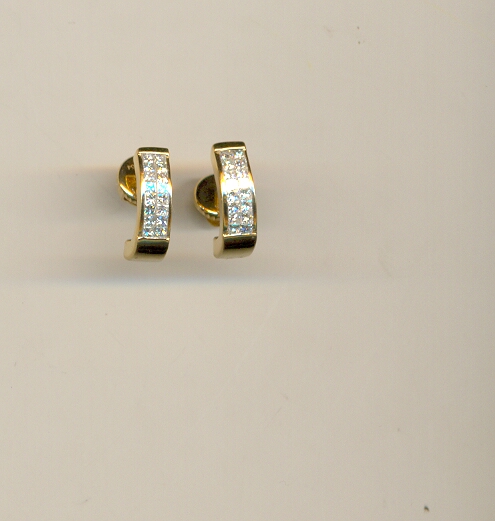 DIAMOND EARRING