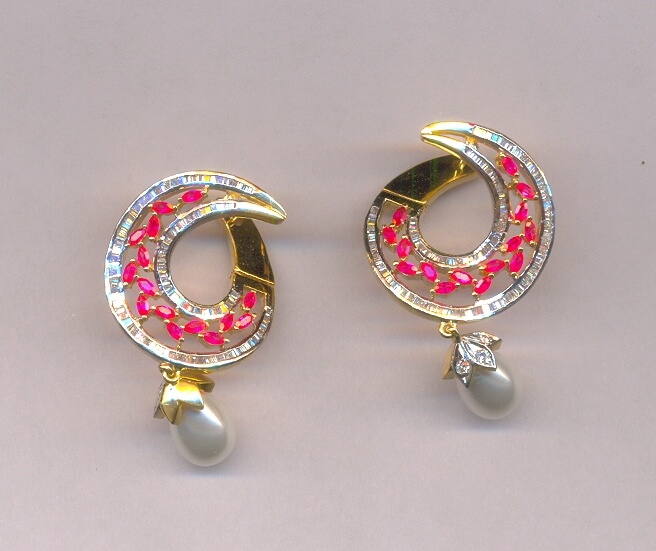 DIAMOND EARRING FANCY
