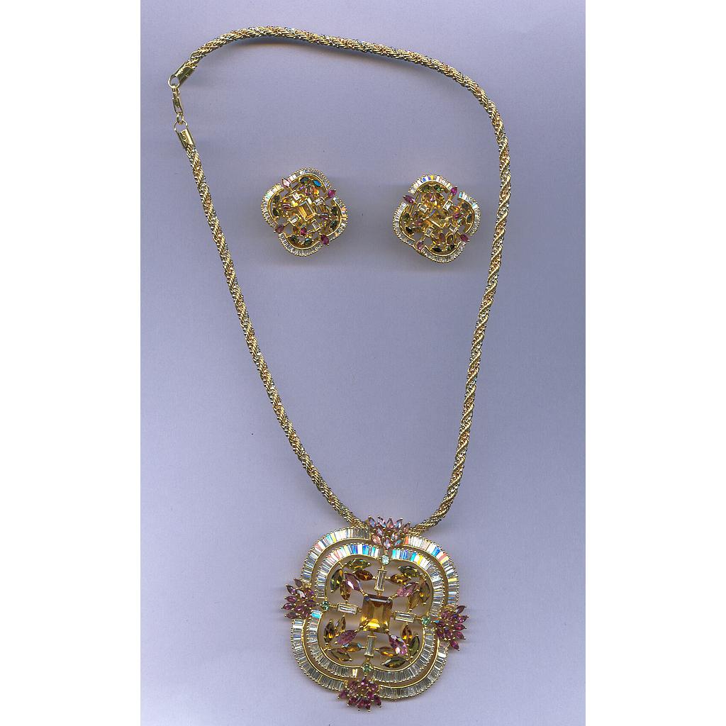 DIAMOND FULL SET PENDENT DESIGNER