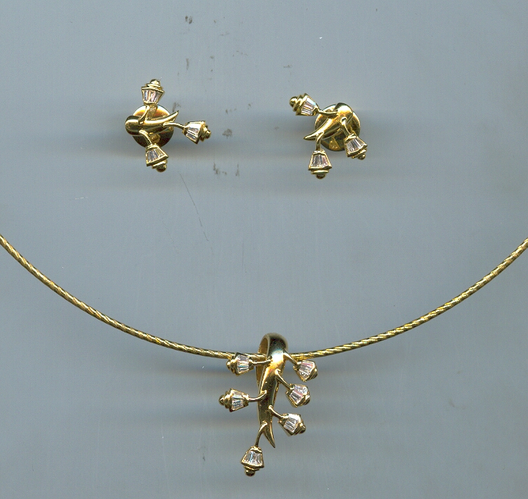 DIAMOND FULL SET PENDENT DESIGNER