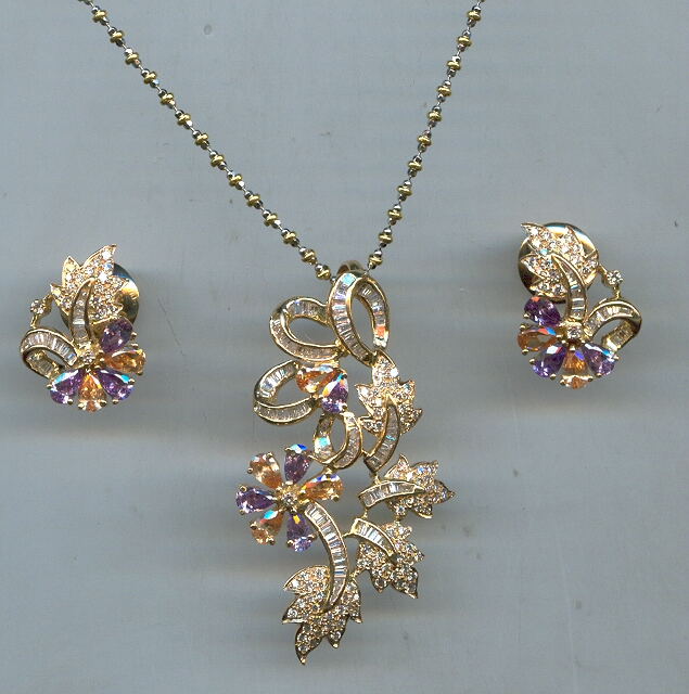 DIAMOND FULL SET PENDENT EXCLUSIVE