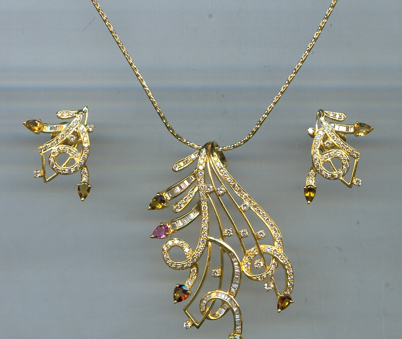 DIAMOND FULL SET PENDENT EXCLUSIVE