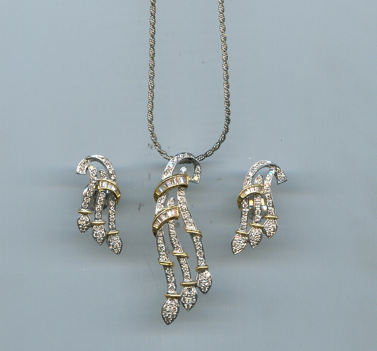 DIAMOND FULL SET PENDENT EXCLUSIVE
