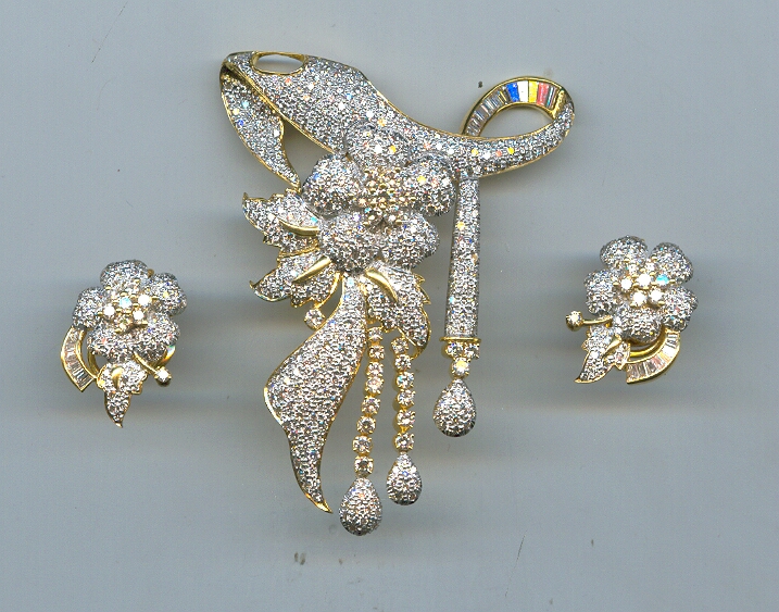 DIAMOND FULL SET PENDENT EXCLUSIVE