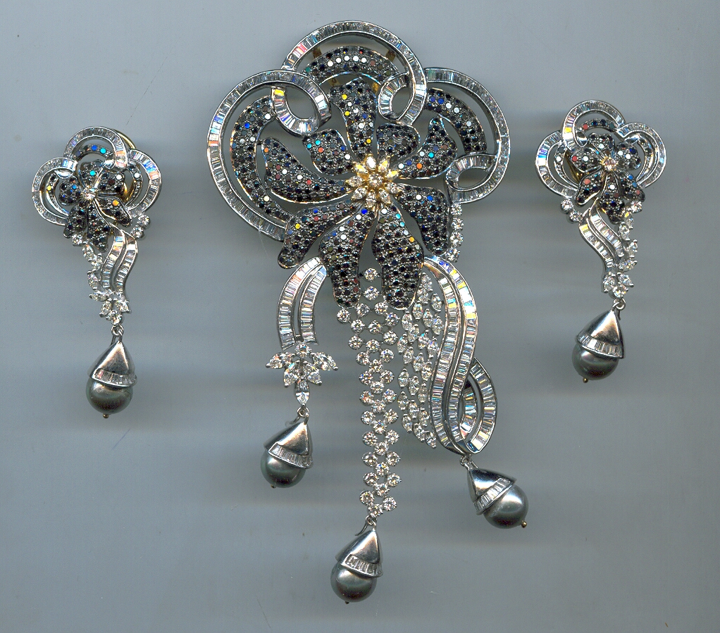 DIAMOND FULL SET PENDENT EXCLUSIVE