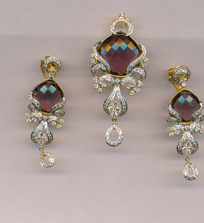 DIAMOND FULL SET PENDENT FANCY