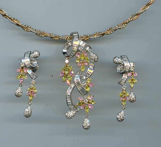 DIAMOND FULL SET PENDENT FANCY